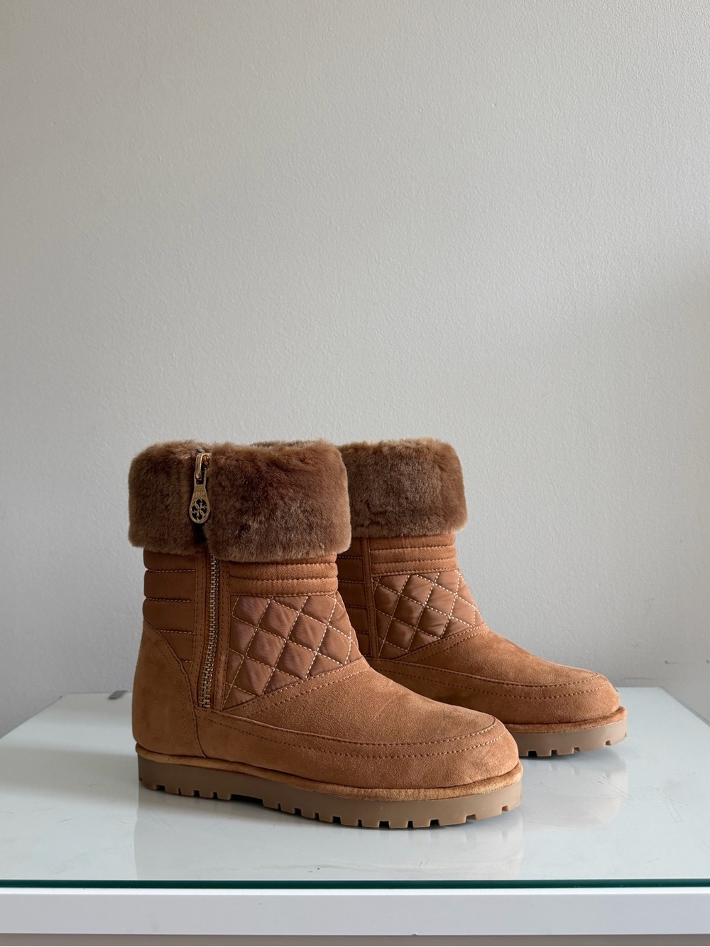 GUESS Fridda Brown Faux Fur Quilted Winter Boots Size 5.5